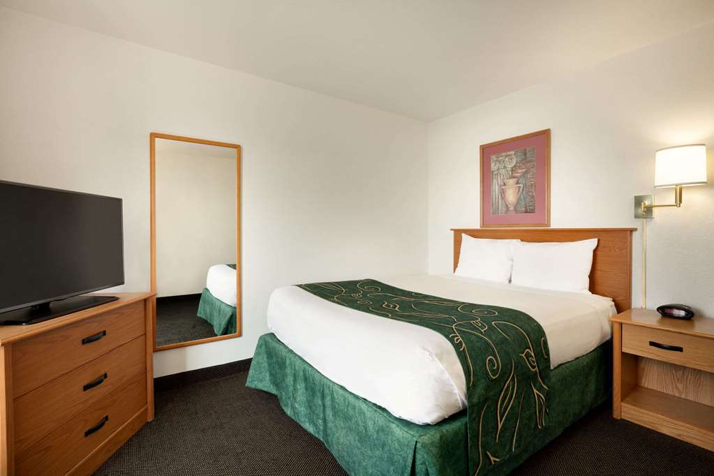Baymont Inn & Suites Elko - thumb 8