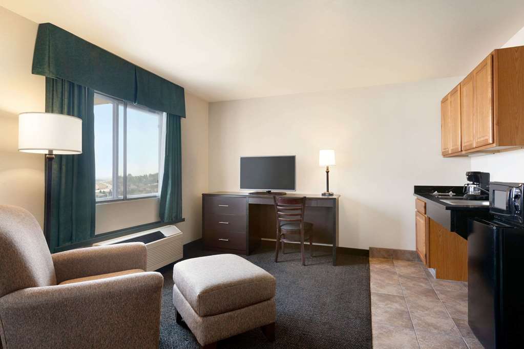 Baymont Inn & Suites Elko - thumb 10