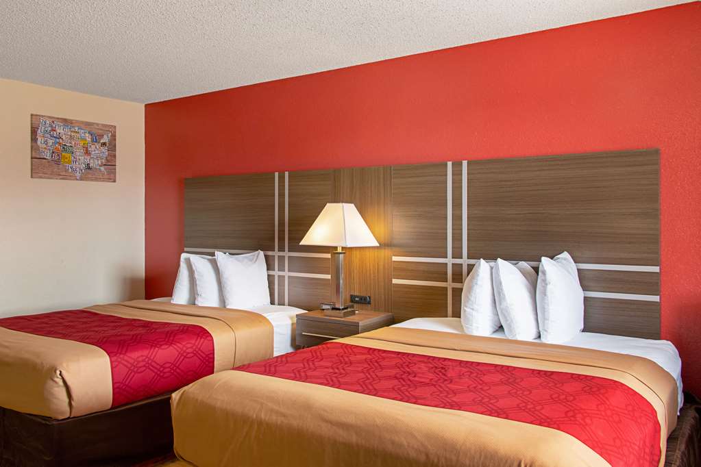 Econo Lodge - thumb 11