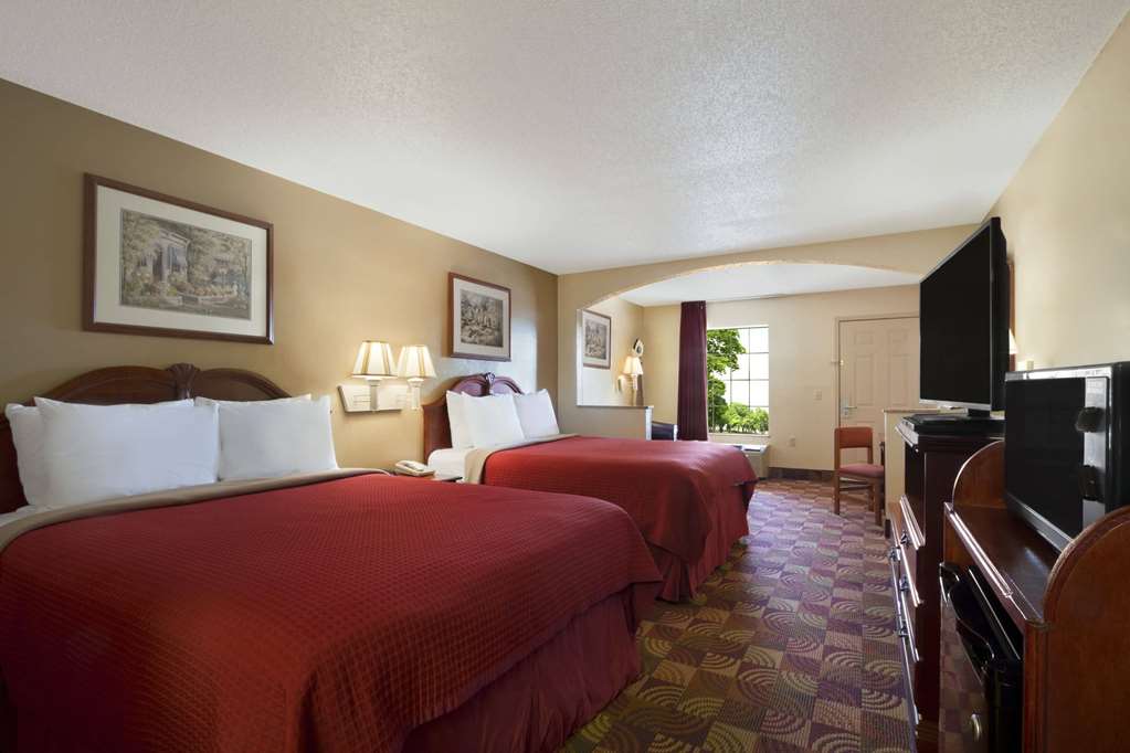 Days Inn  & Suites Tuscaloosa University - thumb 2