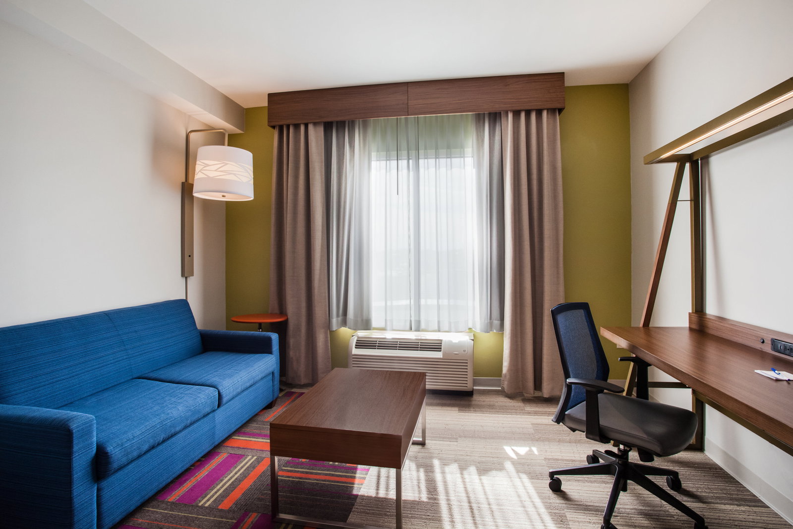 Holiday Inn Express & Suites - thumb 13