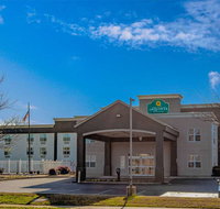 La Quinta Inn  Suites Lexington Park - Accommodation Ohio
