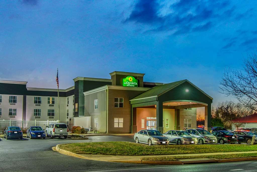 La Quinta Inn & Suites Lexington Park - thumb 1