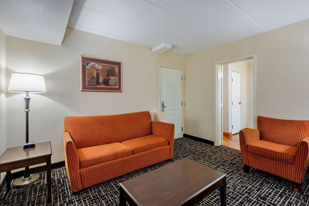 La Quinta Inn & Suites Lexington Park - thumb 11