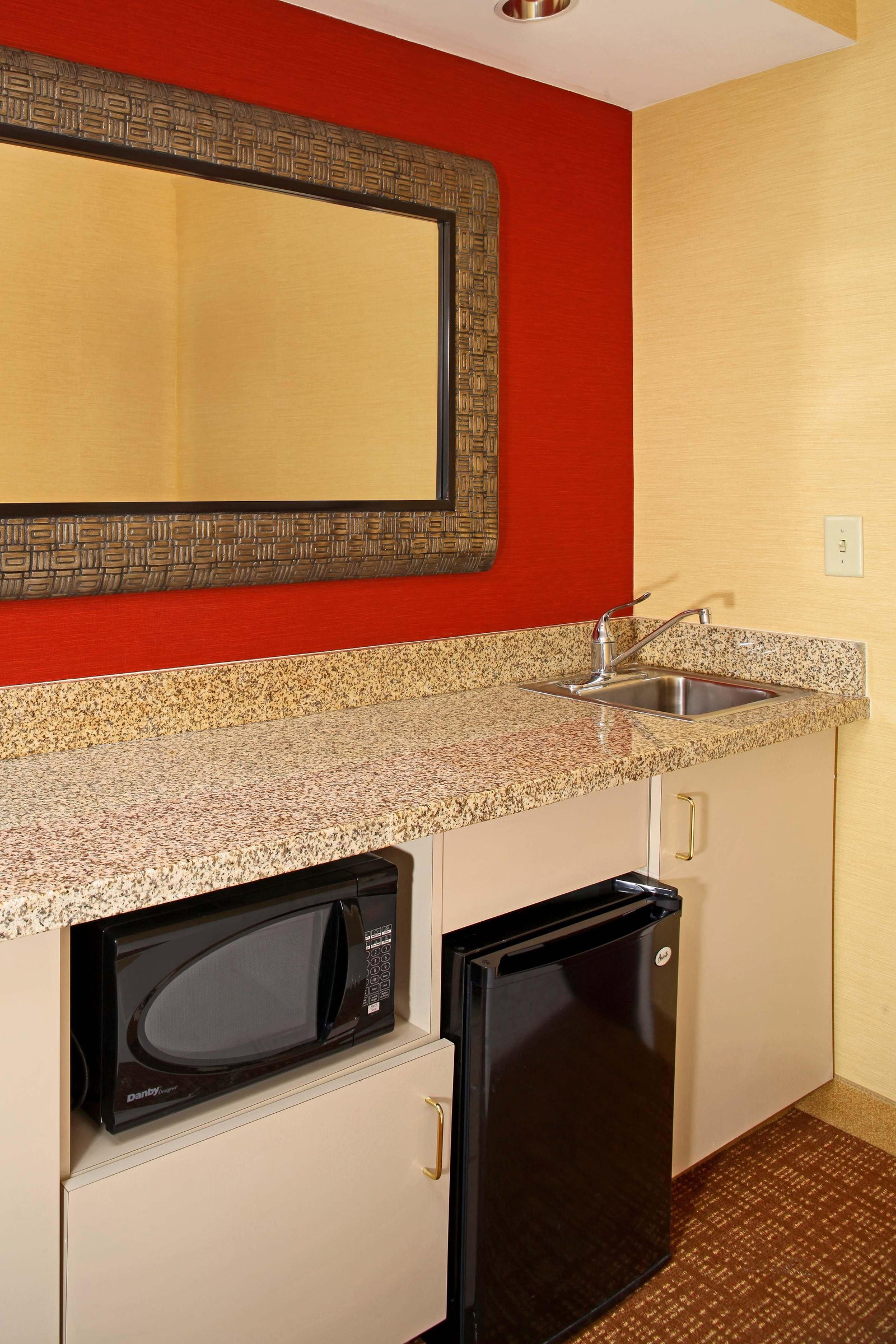 Courtyard By Marriott Inner Harbor - thumb 14
