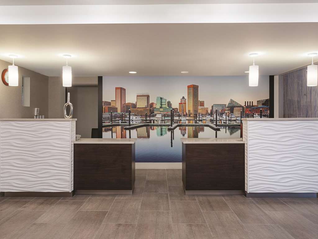La Quinta Inn & Suites Baltimore North - thumb 3