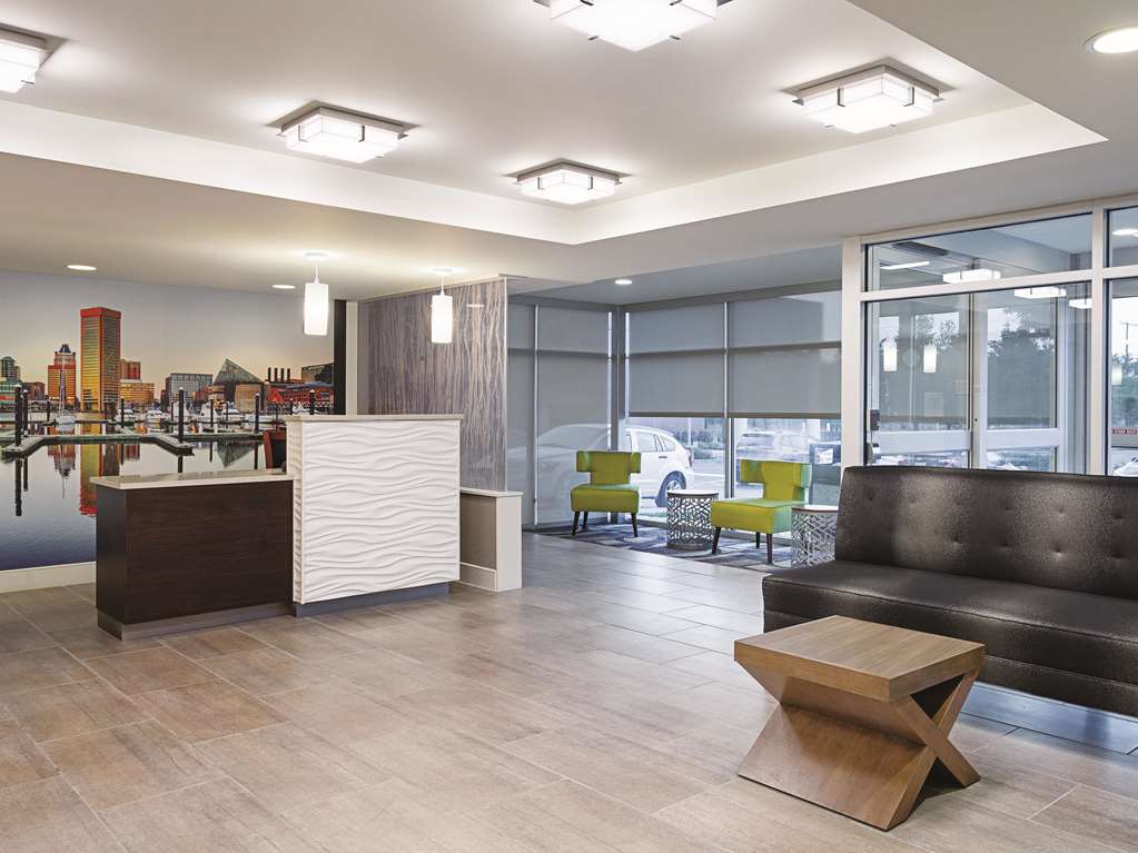 La Quinta Inn & Suites Baltimore North - thumb 4