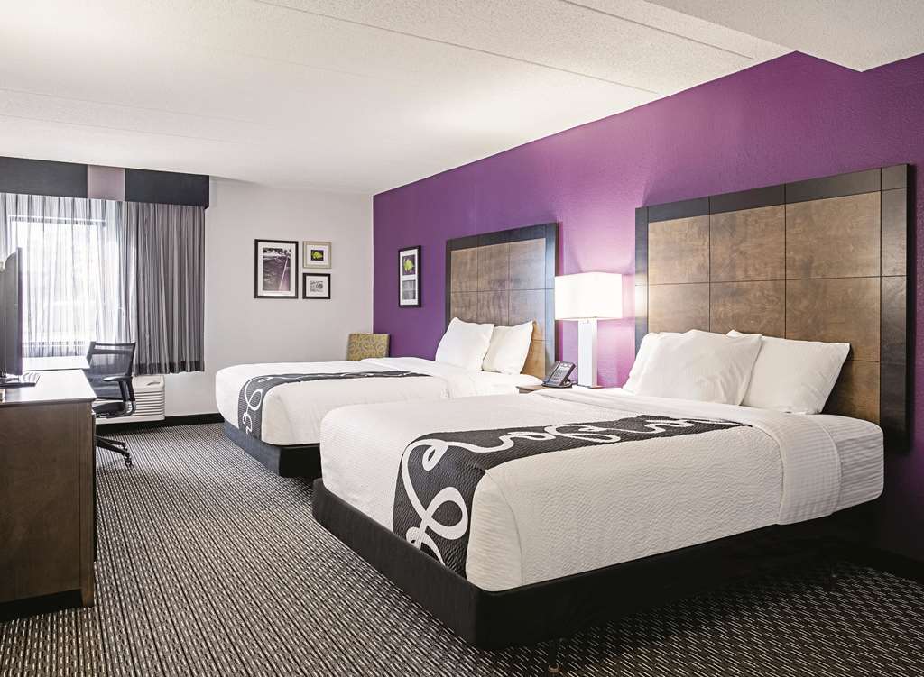 La Quinta Inn & Suites Baltimore North - thumb 7