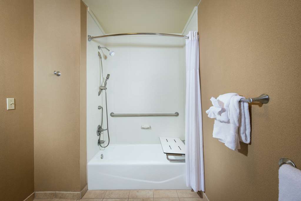 Hampton Inn University - thumb 8