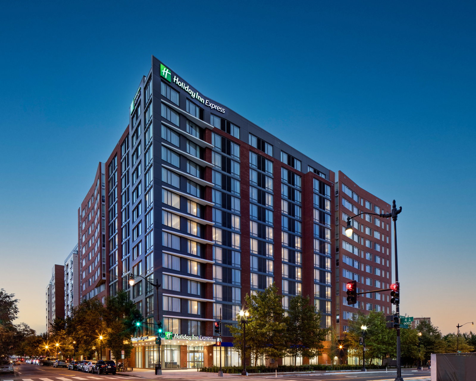 Holiday Inn Express Downtown - thumb 0