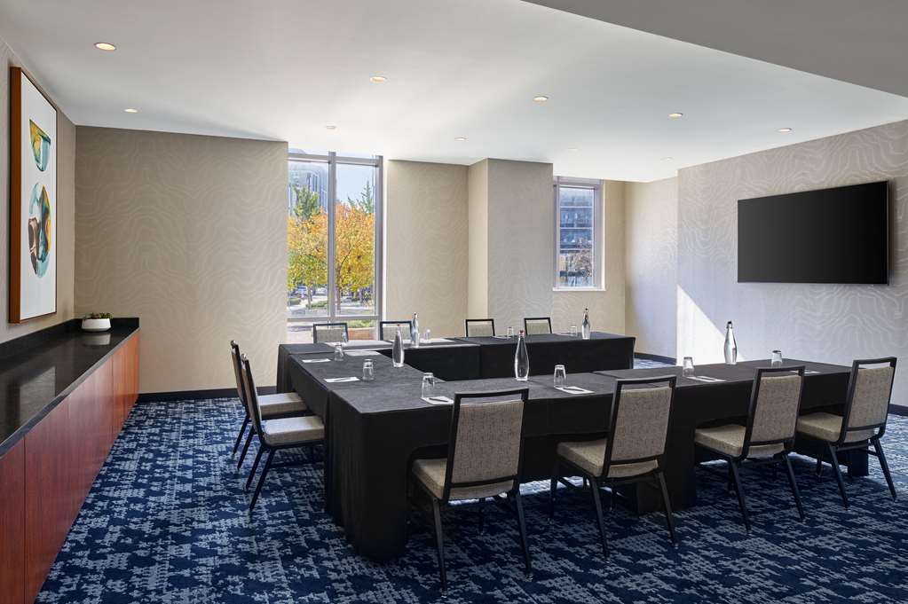Embassy Suites Washington DC Conv Ctr - thumb 11