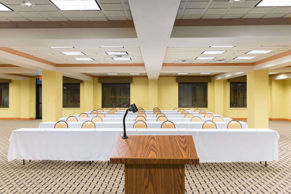 Wingate By Wyndham Dayton - Fairborn - thumb 10