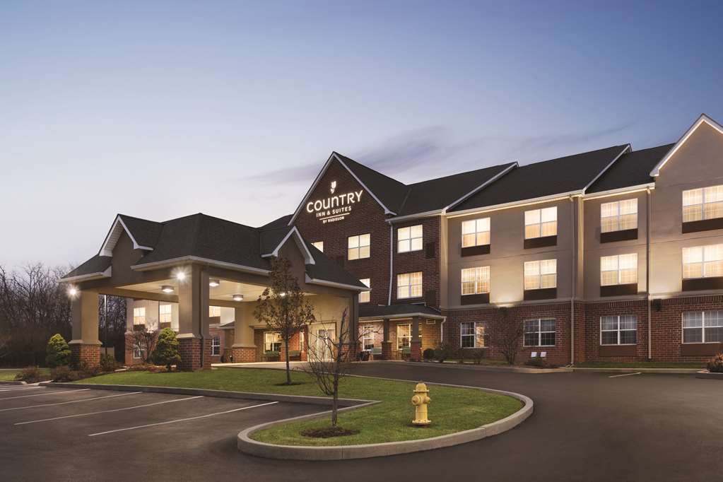 Country Inn & Suites Fairborn South - thumb 0