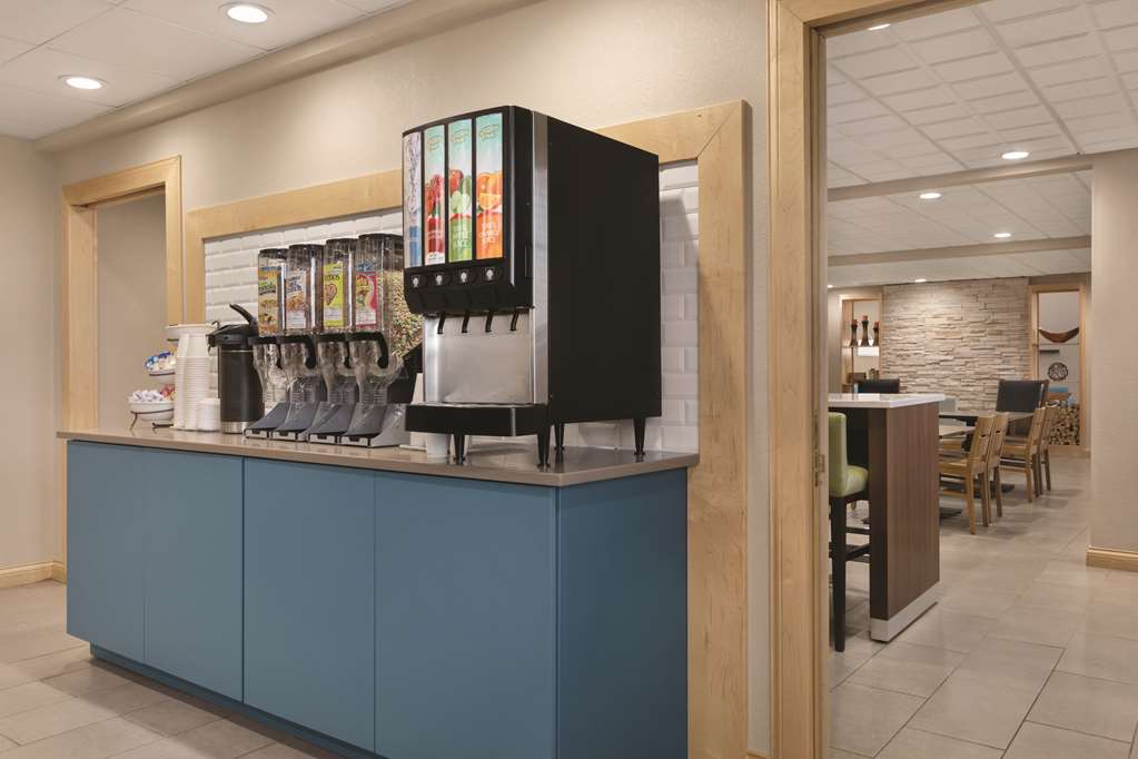 Country Inn & Suites Fairborn South - thumb 10