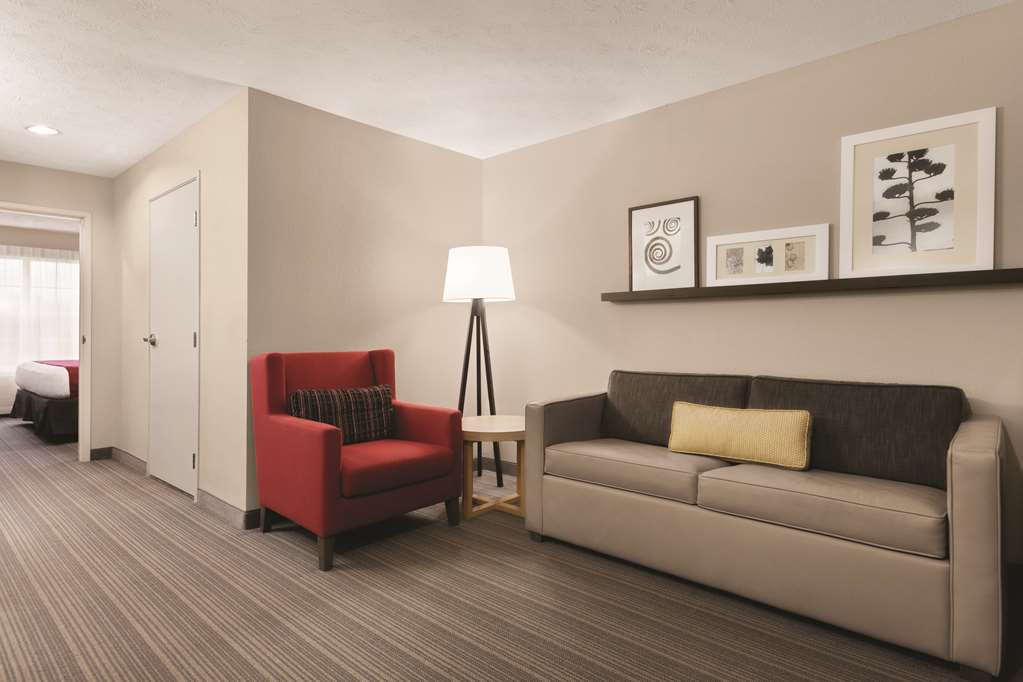 Country Inn & Suites Fairborn South - thumb 13