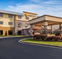 La Quinta Inn  Suites Fairborn - Accommodation Ohio