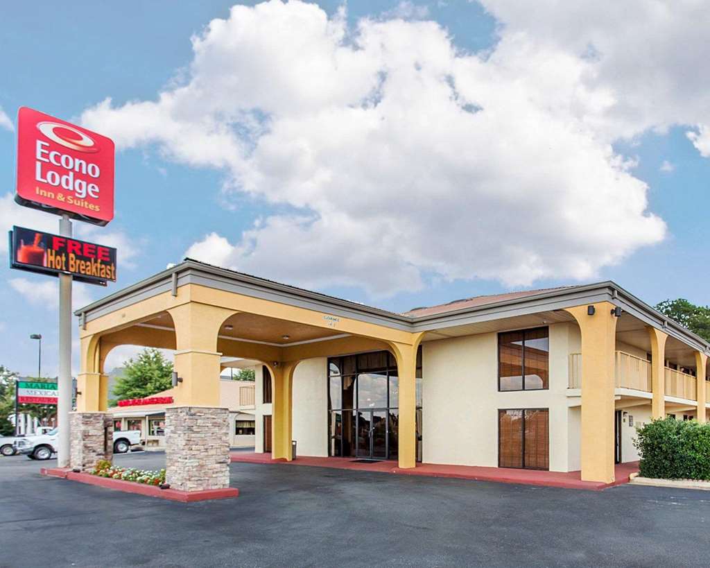 Econo Lodge Inn & Suites - thumb 1