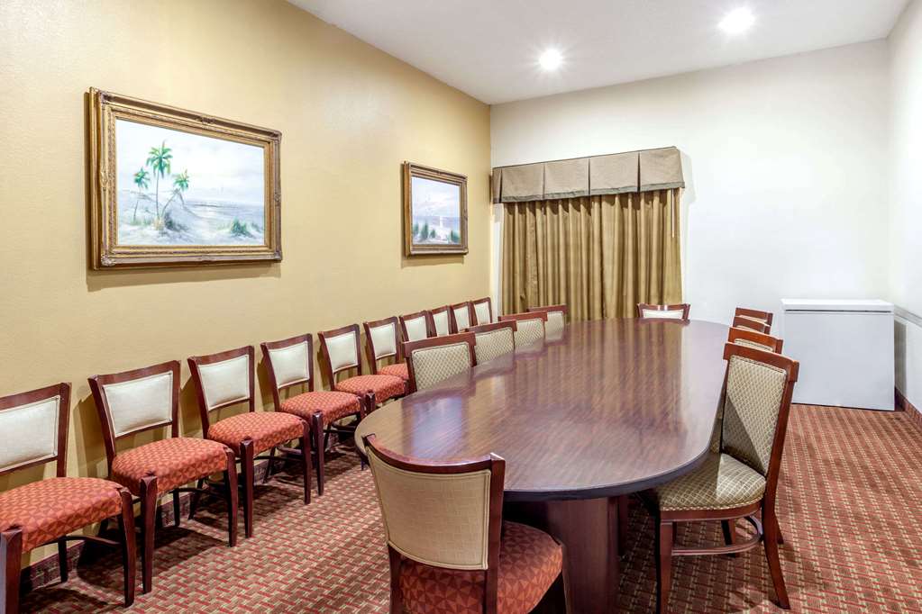 Ramada Limited Locust Grove - thumb 10