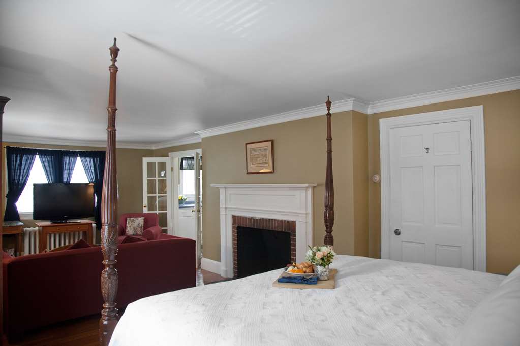Concord's Colonial Inn - thumb 8