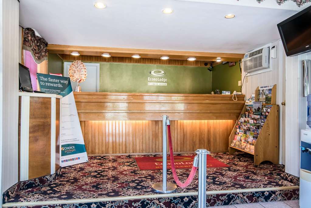 Econo Lodge - thumb 5