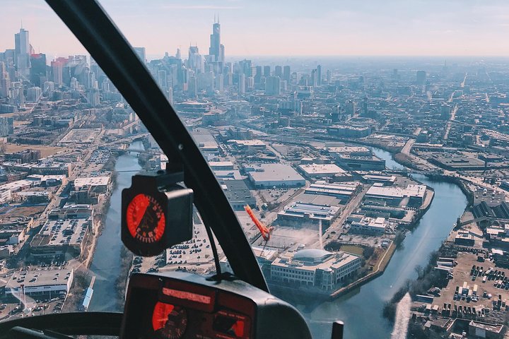 Private 45-Minute Chicago Skyline Helicopter Tour - thumb 4
