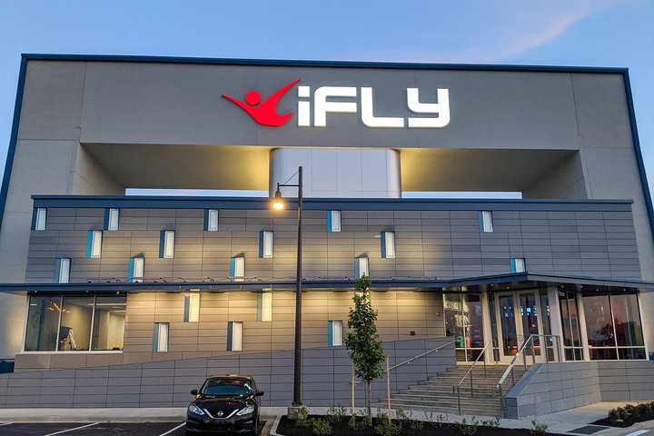 Ontario Indoor Skydiving Experience With 2 Flights & Personalized Certificate - thumb 4