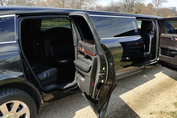 Arrival Private Transfer From Atlantic City Airport ACY To Atlantic City By Limo - thumb 1