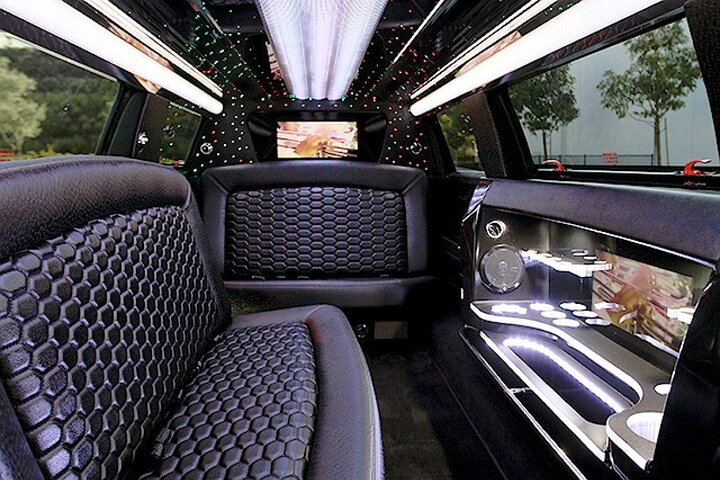 Arrival Private Transfer From Atlantic City Airport ACY To Atlantic City By Limo - thumb 3