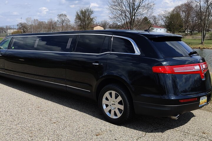 Arrival Private Transfer From Atlantic City Airport ACY To Atlantic City By Limo - thumb 5