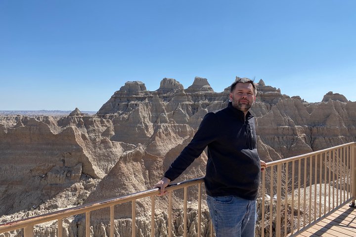 Private VIP Boutique Day Tour Of Mt. Rushmore And The Badlands - thumb 2