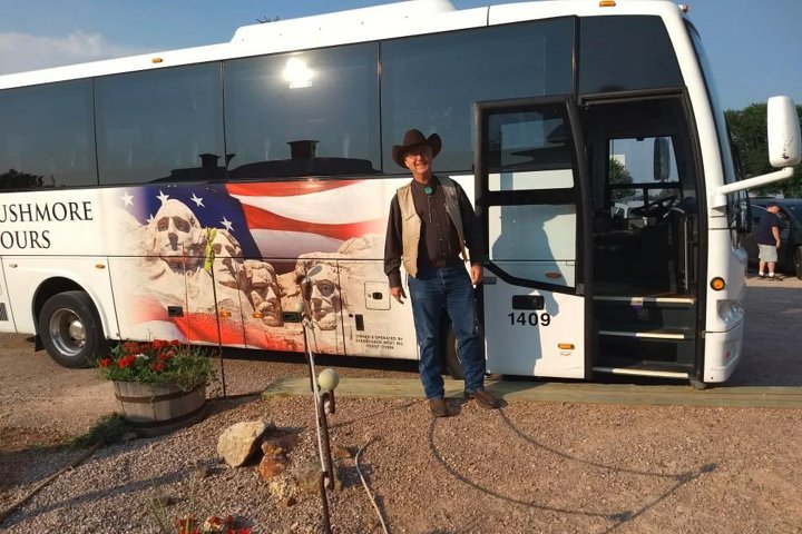Mount Rushmore & Black Hills Tour Including 2 Meals & A Music Variety Show - thumb 0