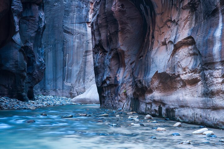 9 Day Winter Yellowstone, Grand Teton & Mighty 5 National Park Private Explorer - thumb 2